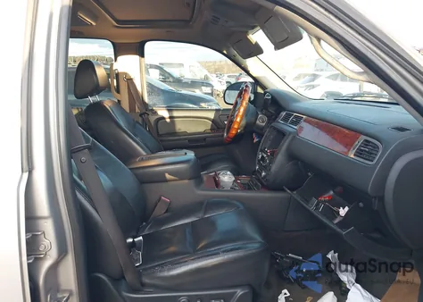 2009 Chevrolet Suburban 1500 Ltz from USA, damaged, VIN 3GNFK36319G100079